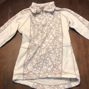 Tight fit but stretchy